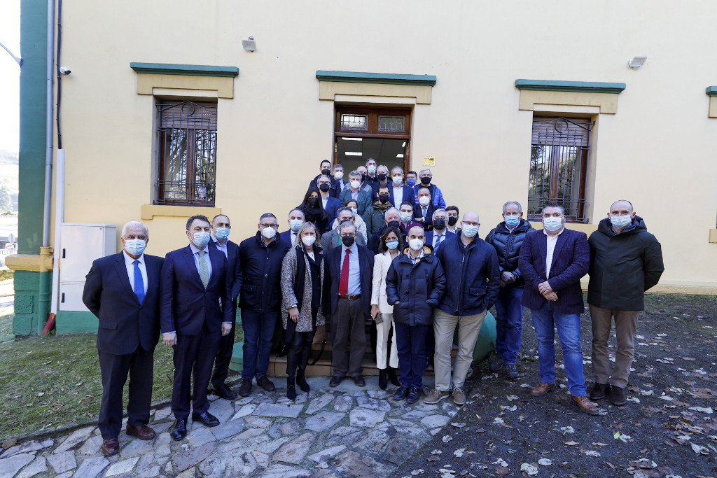 Representantes de las entidades constituyentes del Polo Biomasa Asturias.
