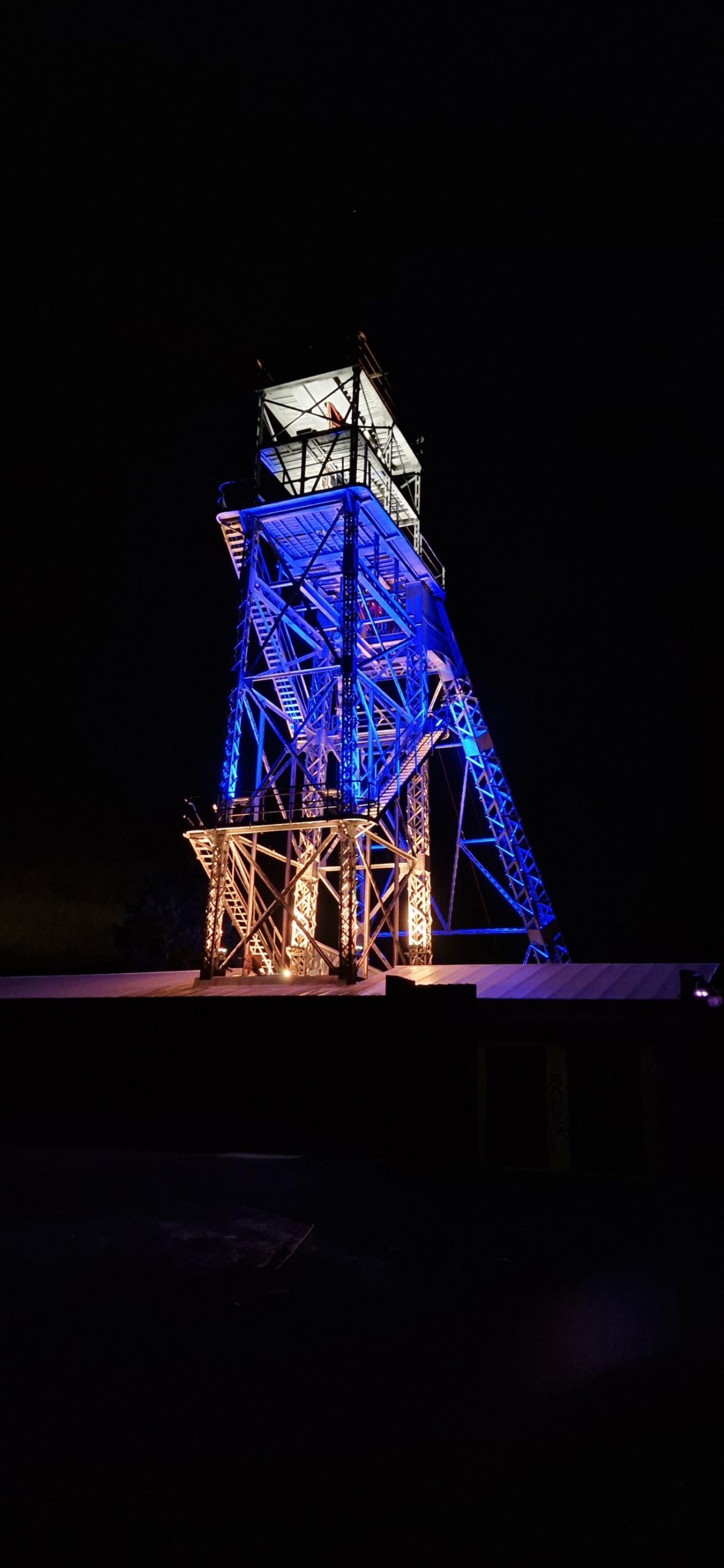 Iluminación castilletes Pozo Barredo